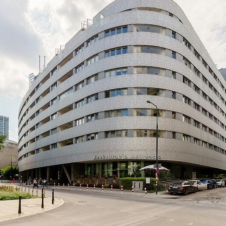 Deluxe Apartment Wronia 45 With Ac, Parking & Balcony By Renters Prestige Warsaw Ngoại thất bức ảnh