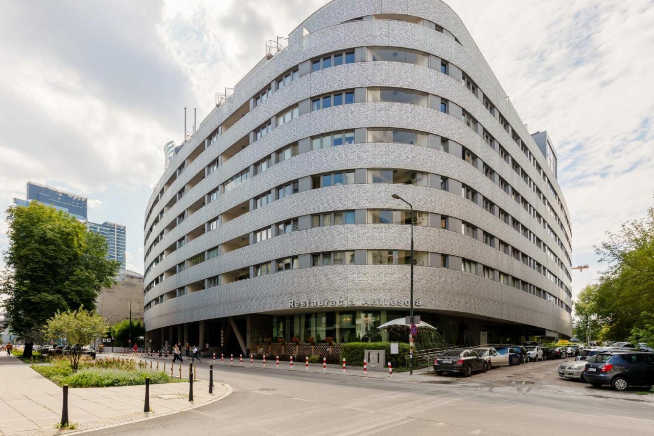 Deluxe Apartment Wronia 45 With Ac, Parking & Balcony By Renters Prestige Warsaw Ngoại thất bức ảnh