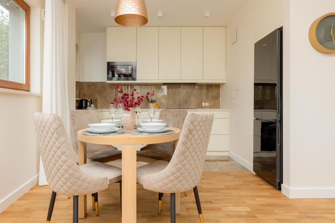 Deluxe Apartment Wronia 45 With Ac, Parking & Balcony By Renters Prestige Warsaw Ngoại thất bức ảnh