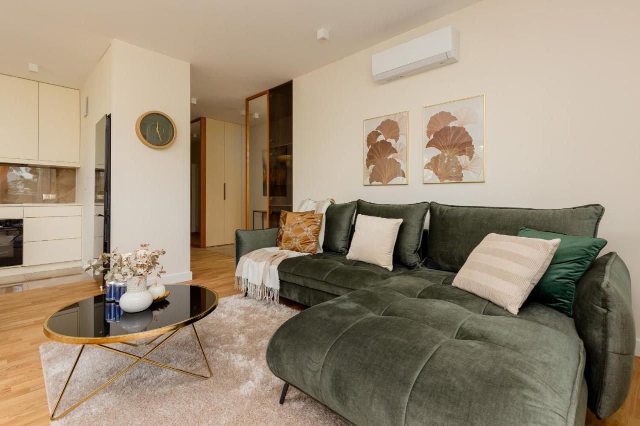 Deluxe Apartment Wronia 45 With Ac, Parking & Balcony By Renters Prestige Warsaw Ngoại thất bức ảnh