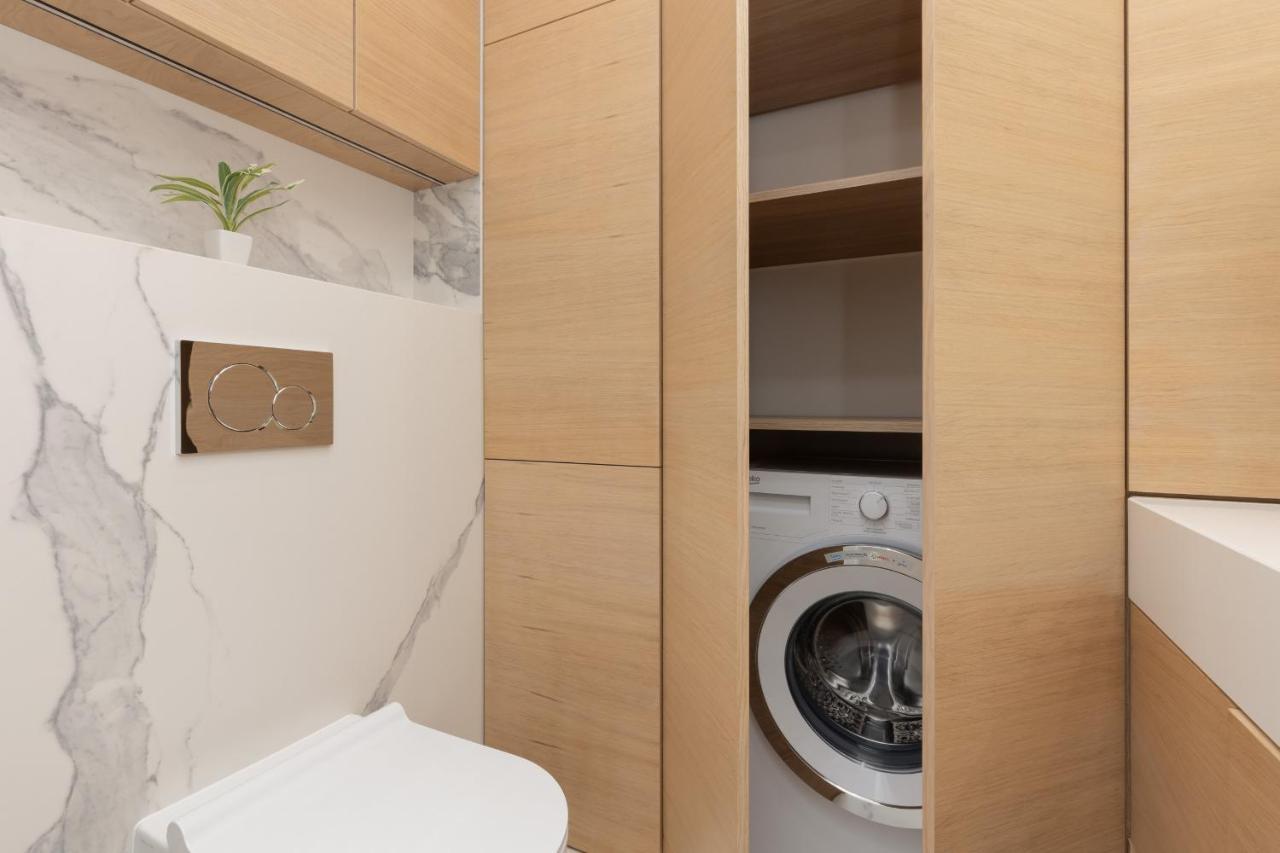 Deluxe Apartment Wronia 45 With Ac, Parking & Balcony By Renters Prestige Warsaw Ngoại thất bức ảnh
